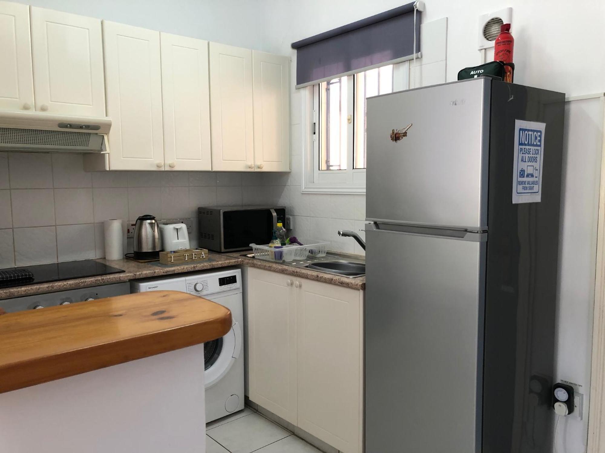 Stylish 1 Bedroom Apartment In Limnaria Gardens بافوس المظهر الخارجي الصورة