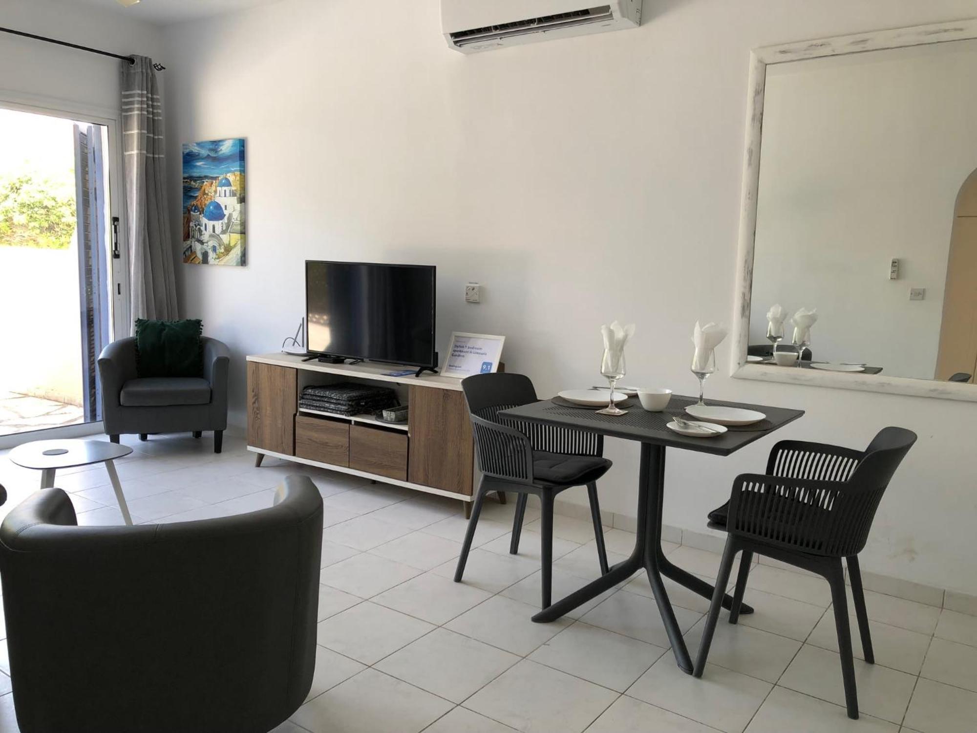Stylish 1 Bedroom Apartment In Limnaria Gardens بافوس المظهر الخارجي الصورة