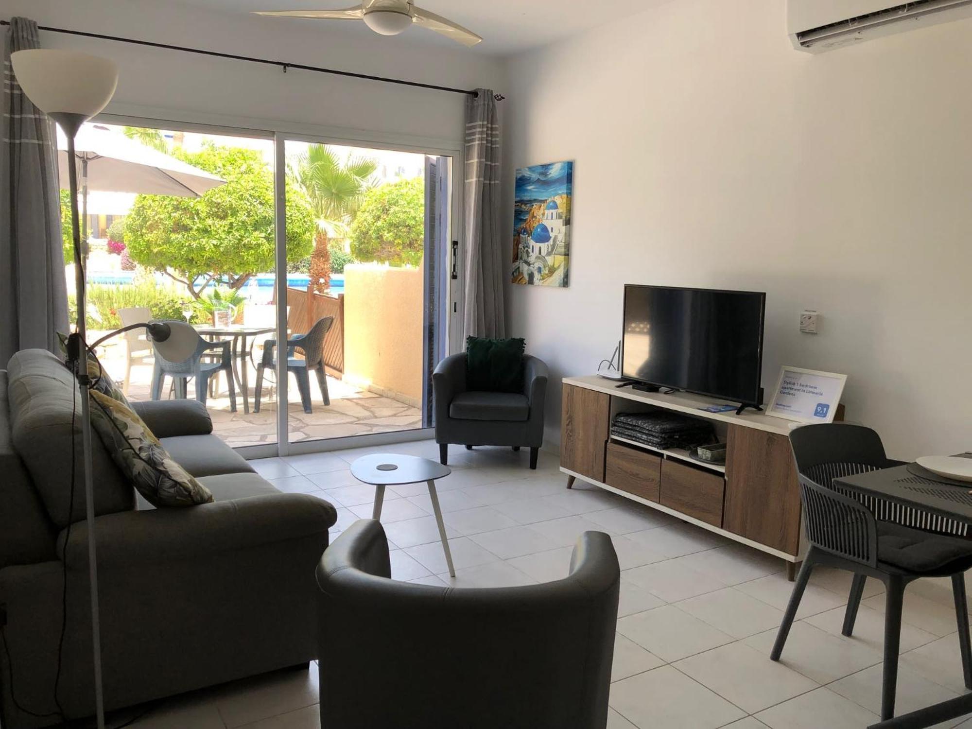 Stylish 1 Bedroom Apartment In Limnaria Gardens بافوس المظهر الخارجي الصورة