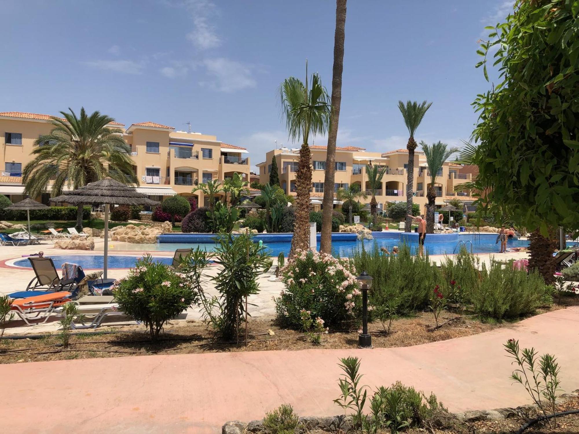 Stylish 1 Bedroom Apartment In Limnaria Gardens بافوس المظهر الخارجي الصورة